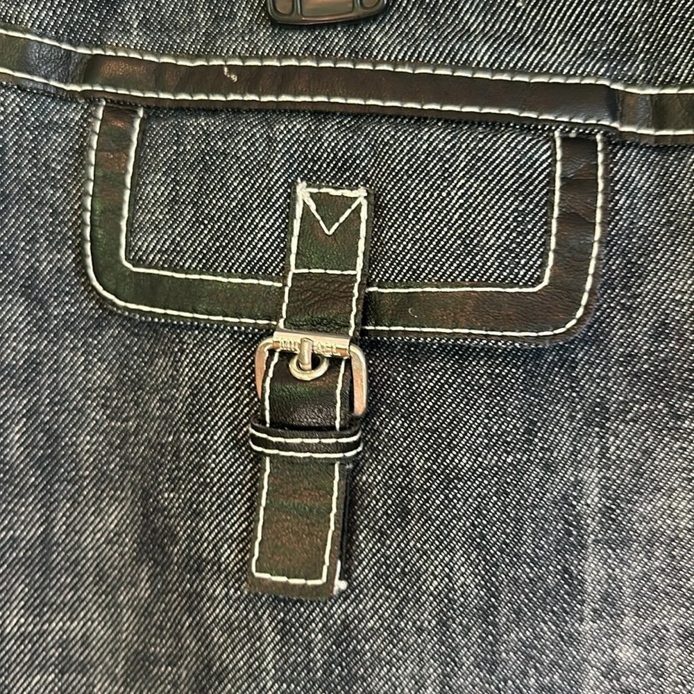 Like new Michael Kors size 8 denim skirt - Picture 2 of 5